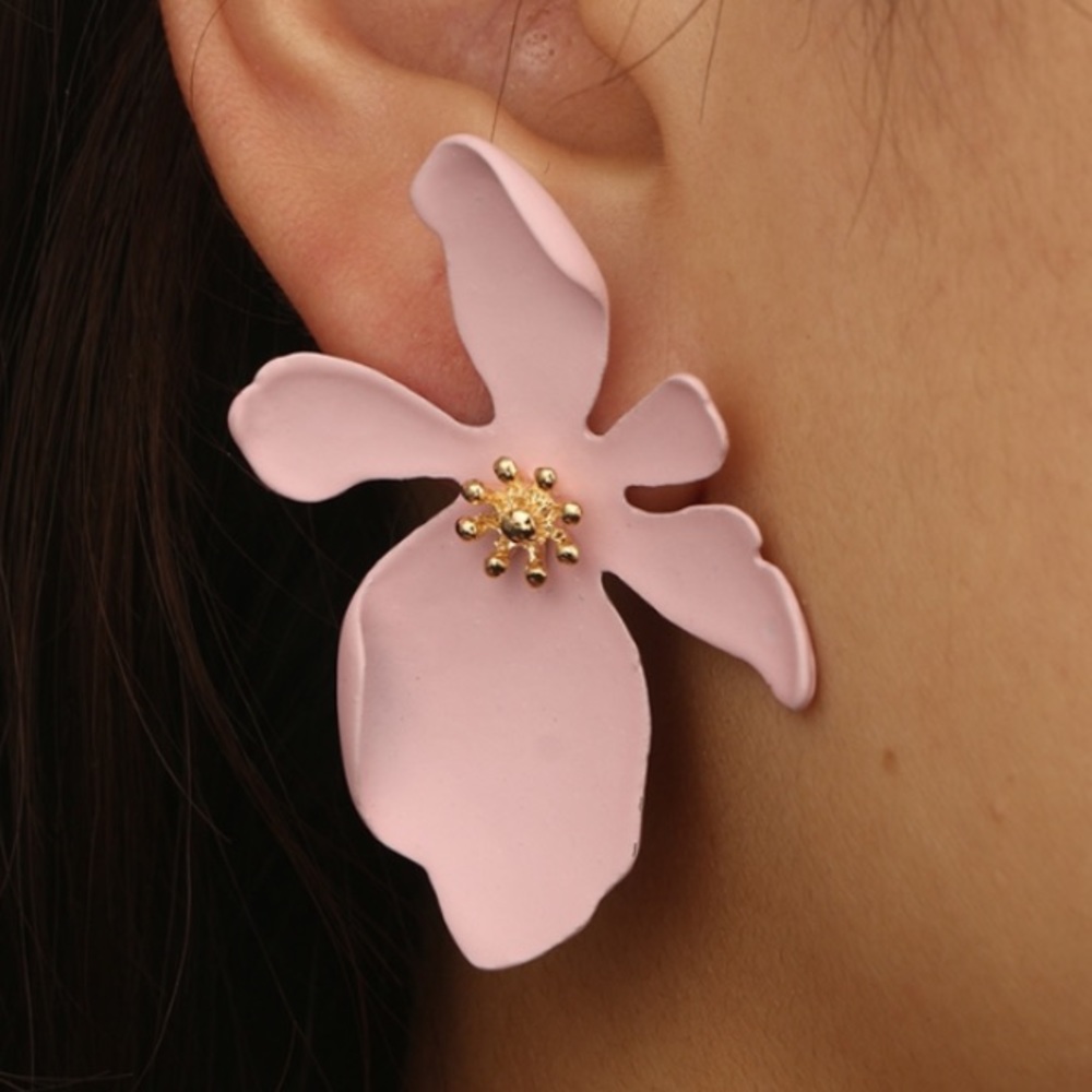 New Anthro Pink Garden Party Earrings
